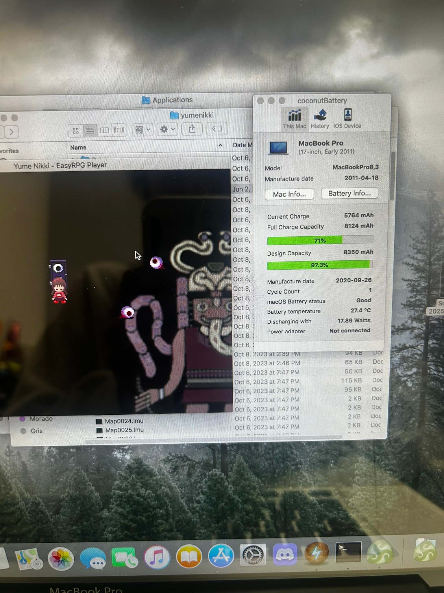 Yume Nikki with battery monitoring